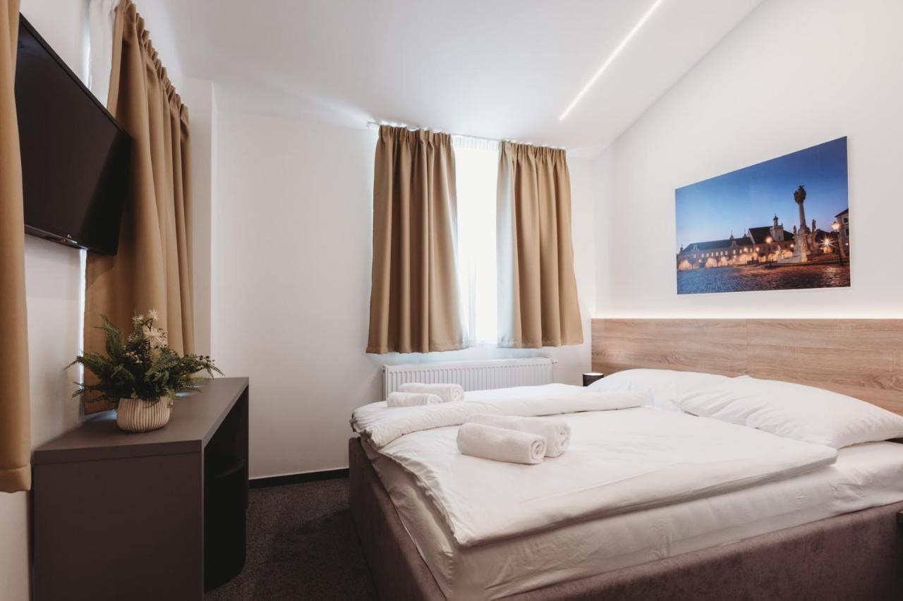 Hotel Bells Osijek Extérieur photo