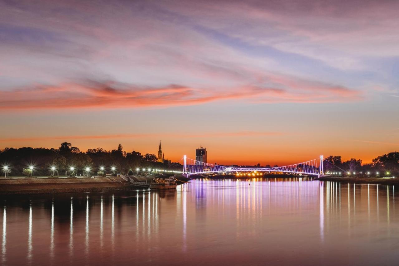 Hotel Bells Osijek Extérieur photo