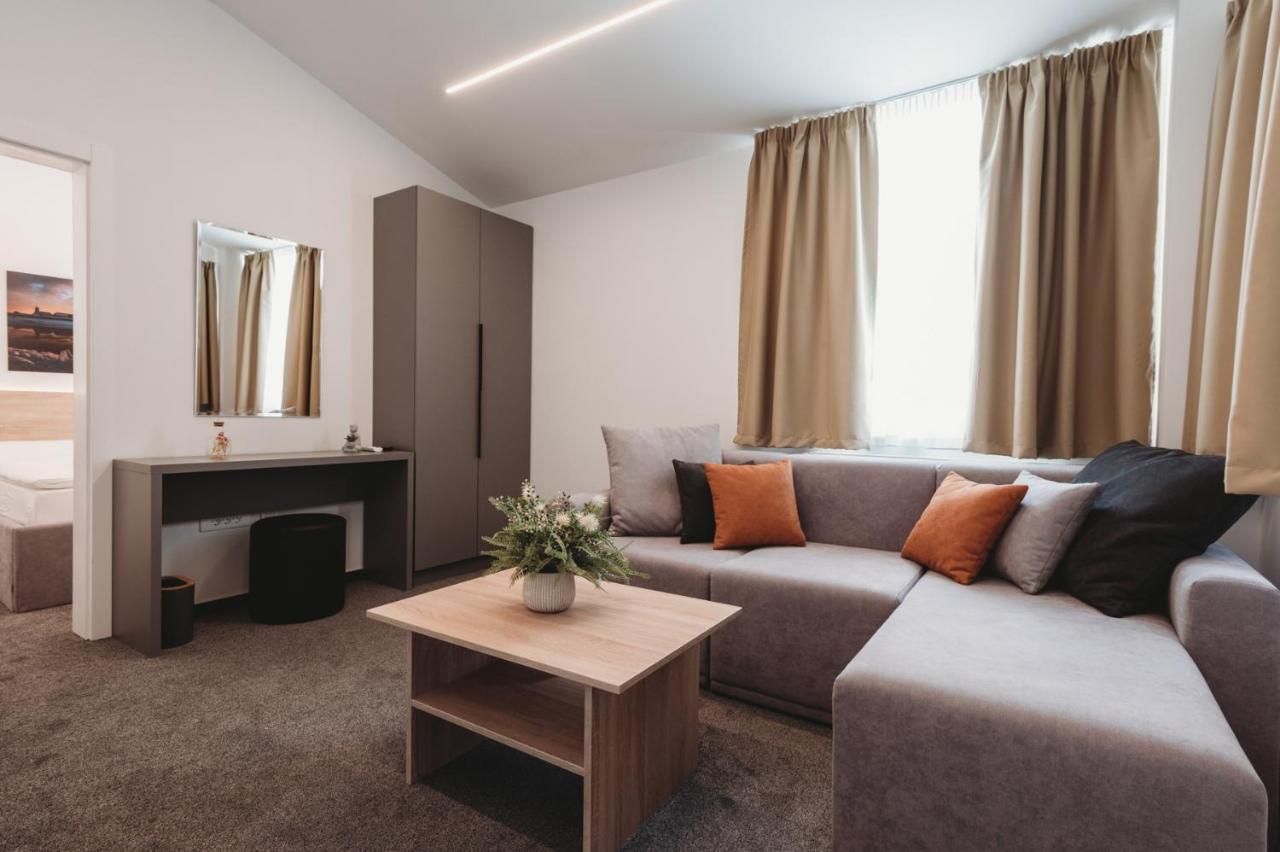 Hotel Bells Osijek Extérieur photo