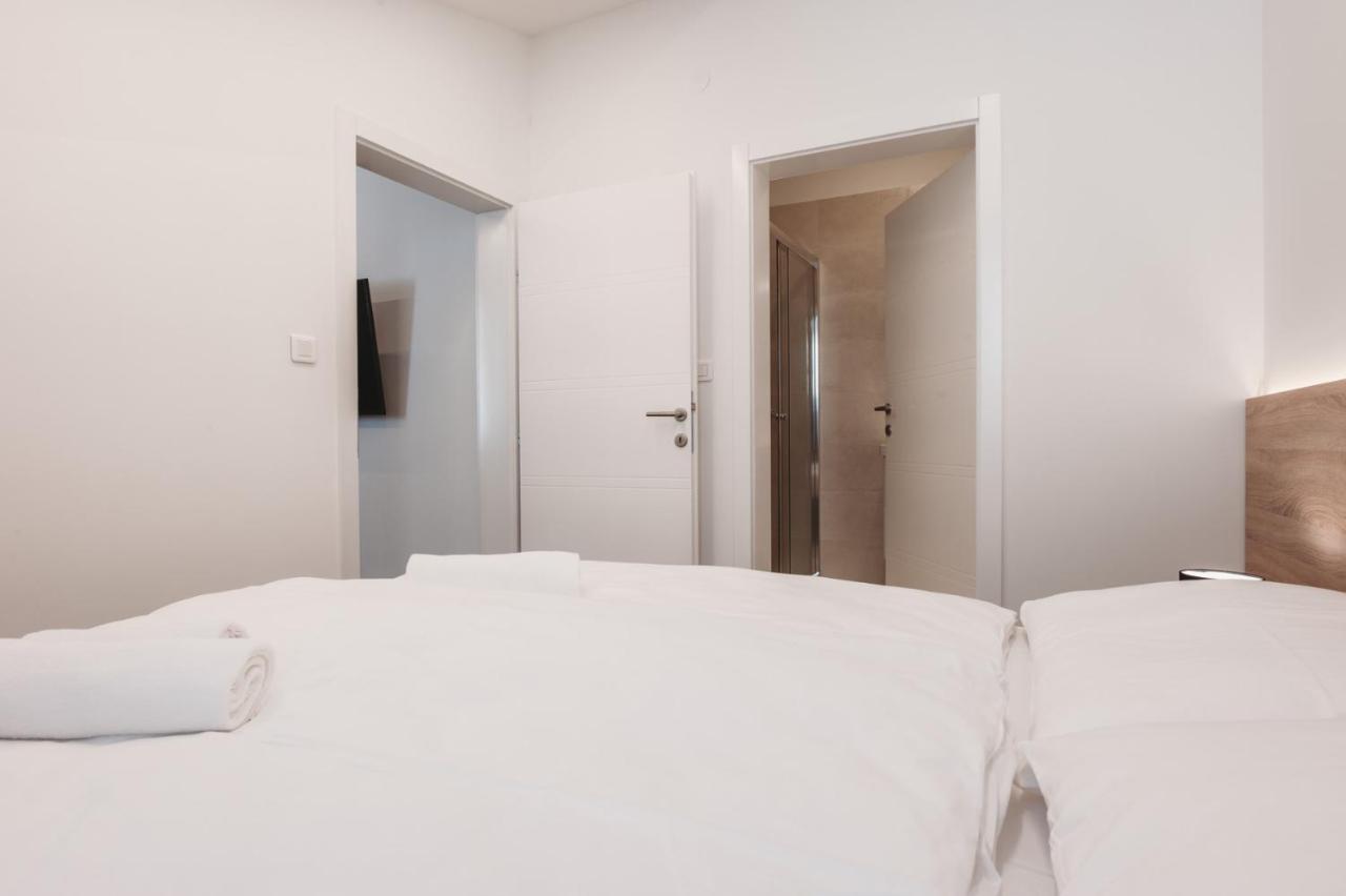 Hotel Bells Osijek Extérieur photo