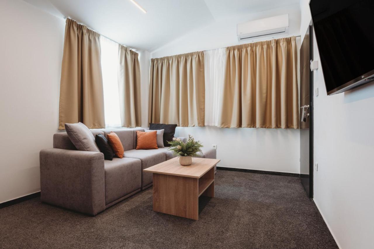Hotel Bells Osijek Extérieur photo